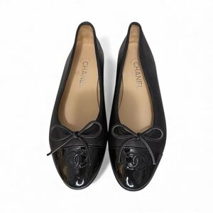CHANEL Black Flats with Bow Detail